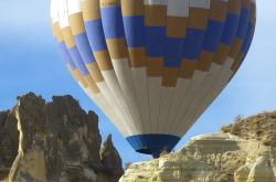 浪漫热气球下的求婚奇迹——李行亮与麦琳的爱情故事