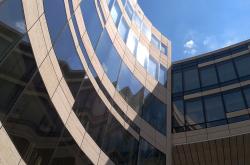 江森自控，智能建筑的心脏，打造绿色生活的未来