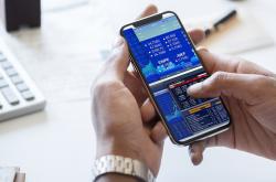 深圳万润科技：揭秘LED显示与智能光电解决方案如何助力企业降本增效