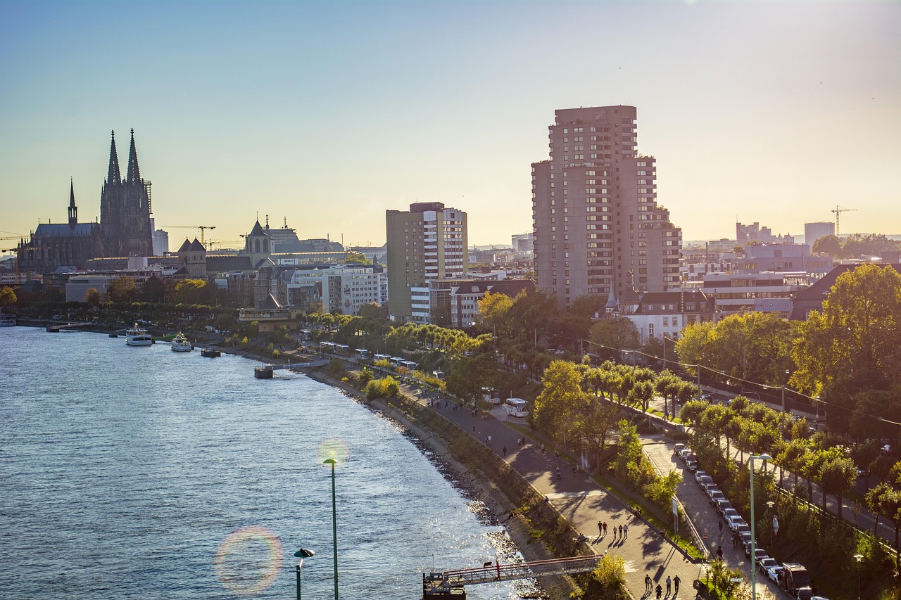 上海三毛集团，历史与现代的交汇点