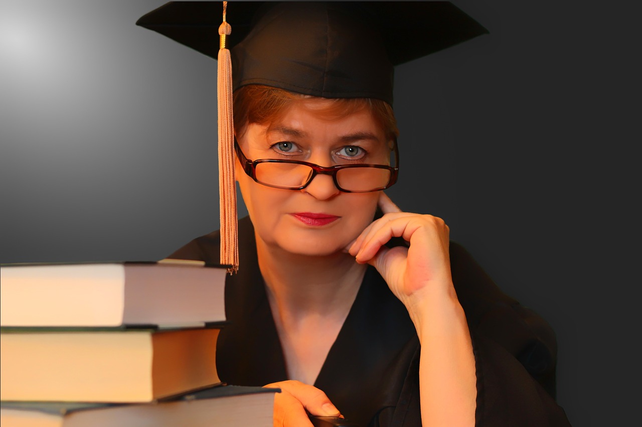 周末财经直播间，掌握财富脉搏，洞察市场风云