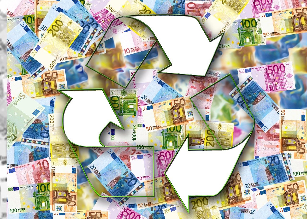 探秘你的金融小金库，轻松掌握名下基金的秘密